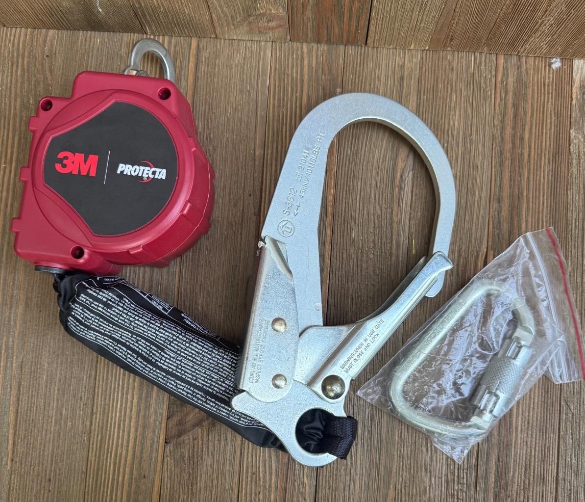 3M Protecta 3100427 Rebel Self Retracting Lifeline 11′ Fall Protection SRL