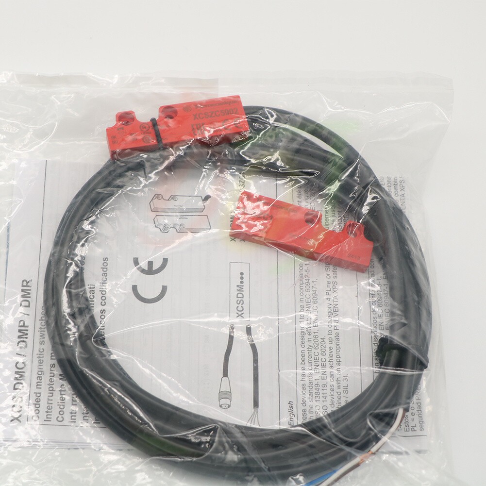 1Pcs New Schneider XCSDMC5902 Magnetic Safety Switches