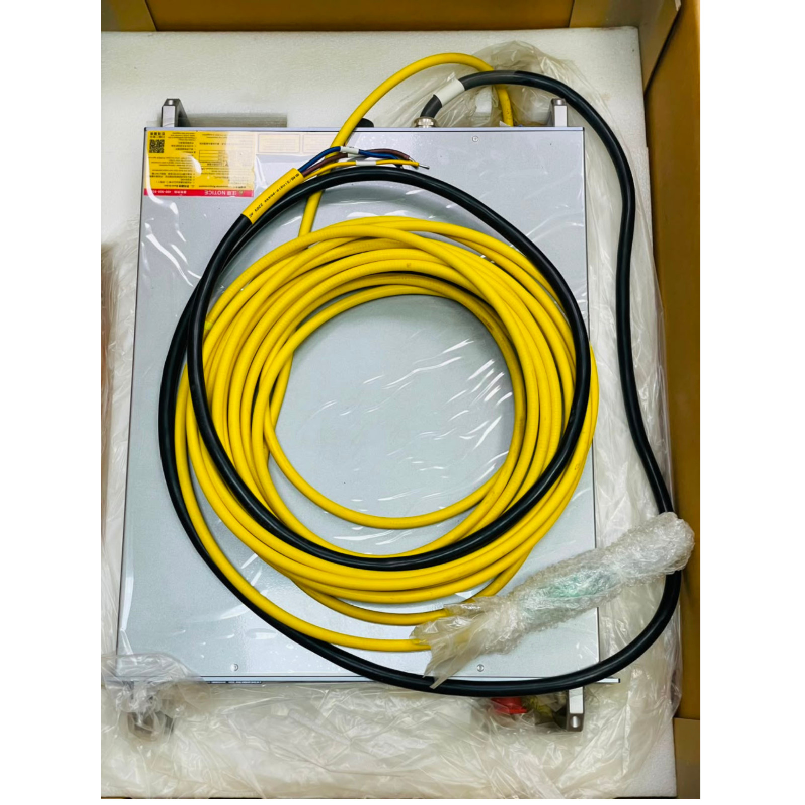 Maxphotonics MFSC-2000X-BJW5.0 Continuous Wave Fiber Laser Source 220V 34A