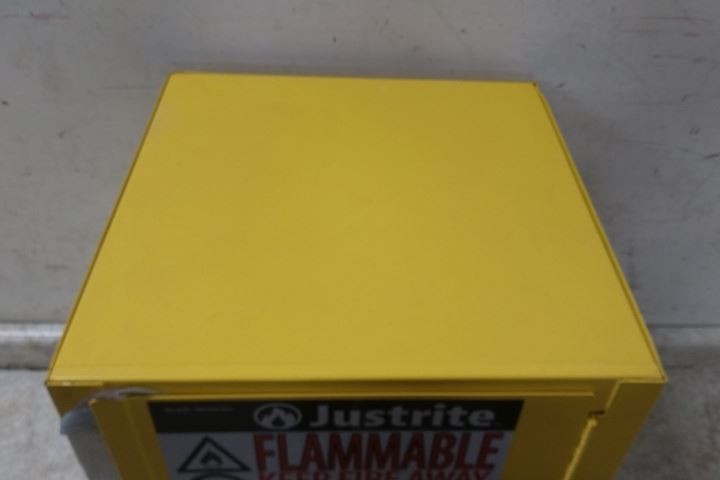 Justrite 890400 4 Gal Cap Yellow Steel Flammables Safety Cabinet