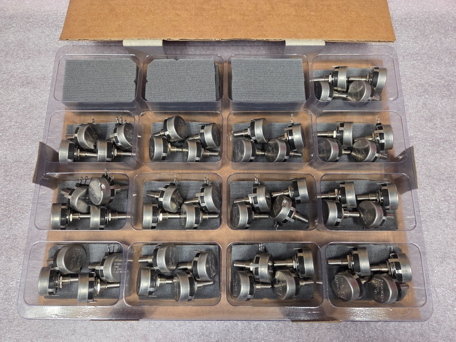 ‘1 PIECE’ – PN# RV4NAYSD201A -CLAROSTAT – RESISTOR, VARIABLE