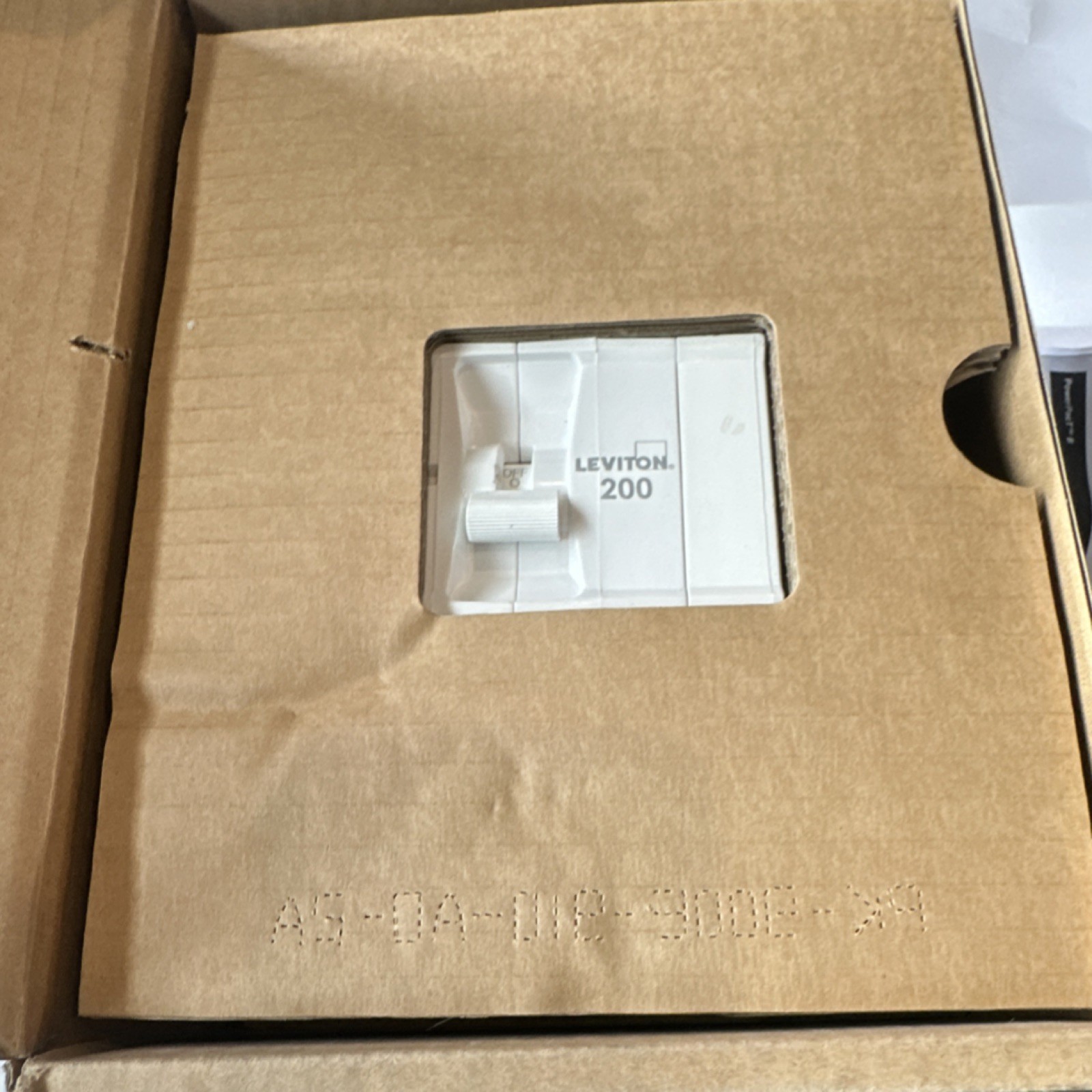 Leviton LM200 200A Main Breaker On/Off Branch Circuit AC Switch White Plastic