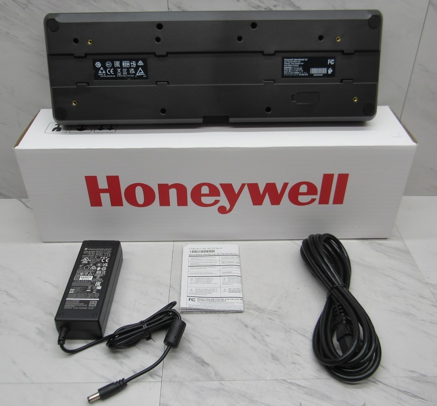 NEW Honeywell Quad Battery Charger Cradle CT40-QBC Dolphin CT40 CT45 CT50