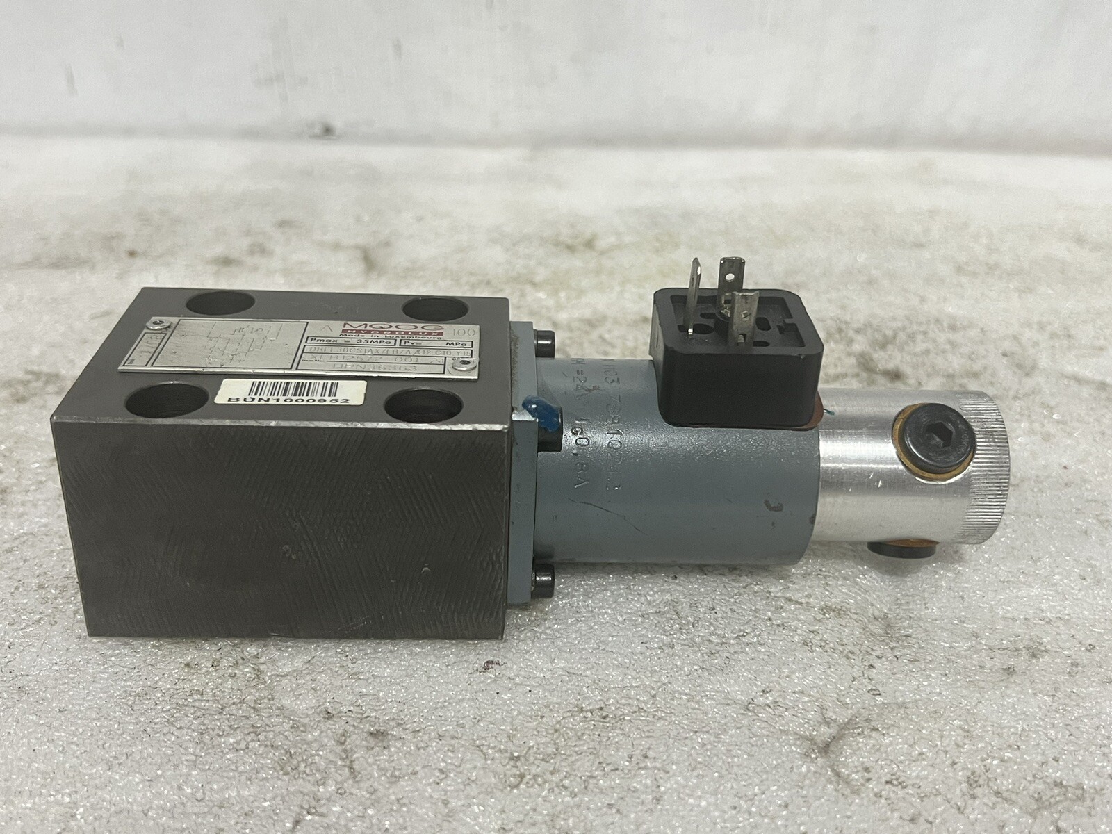 🔥MOOG DBEE30CS1AX7EB/A X12;C10;Y15 hydraulic valve, used, Free Ship🇺🇸