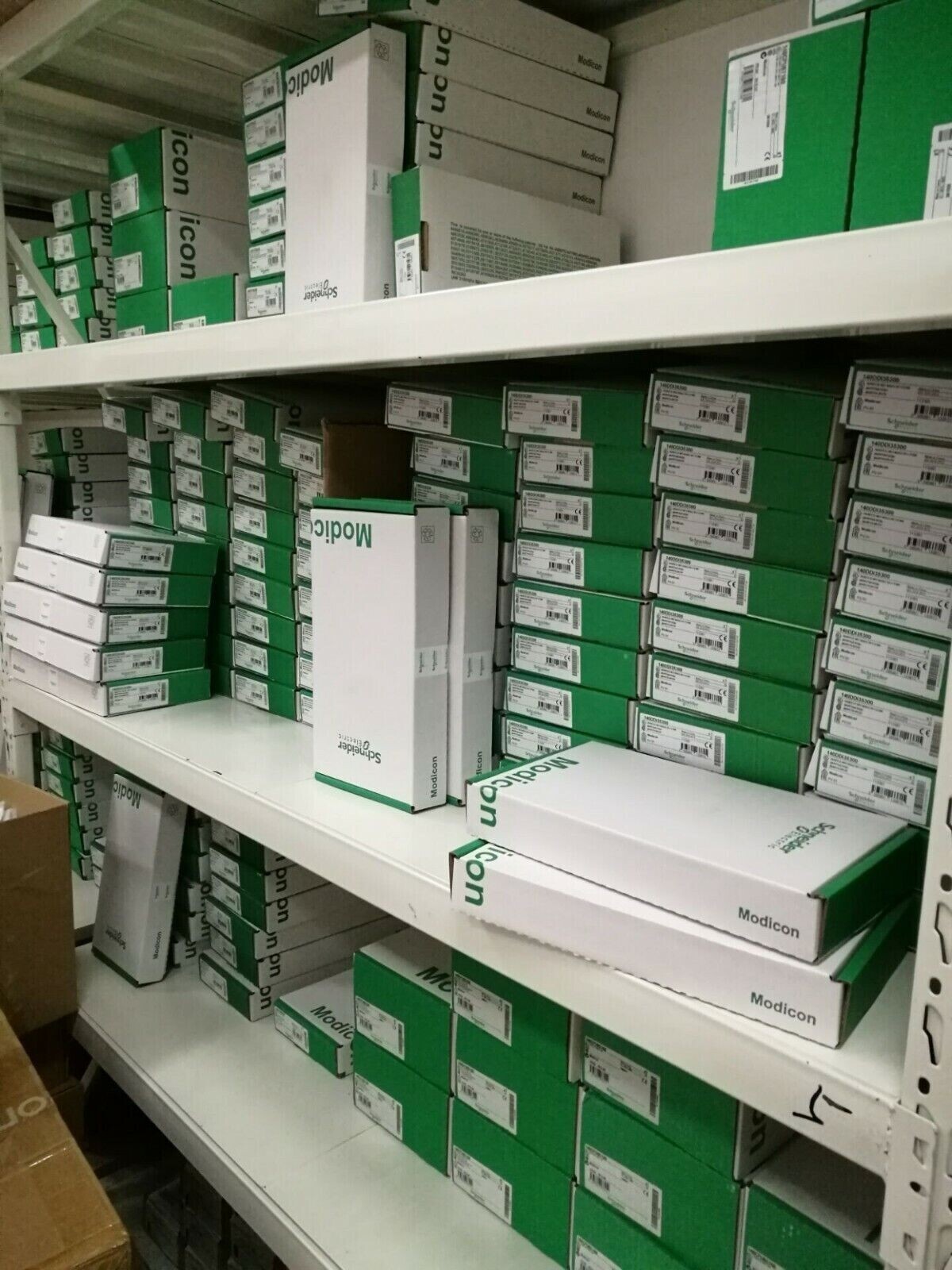New In Box Schneider 140CPS11100 I/O Base Analog Input Module 140-CPS-111-00