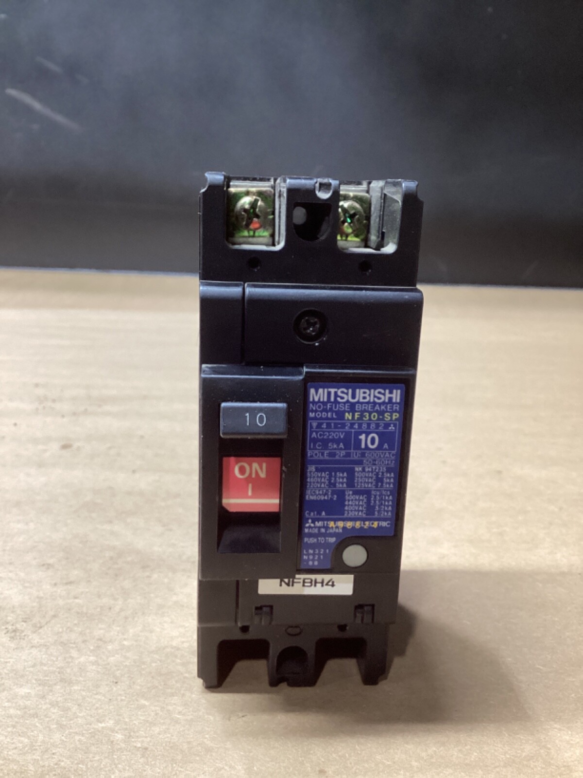 Mitsubishi NF30-SP No Fuse Circuit Breaker, AC220V, 10A #123L111