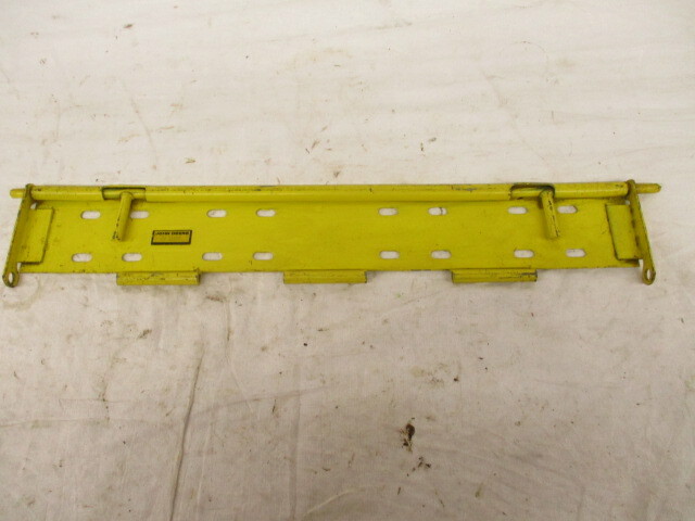 John Deere Hinge (AN30148)