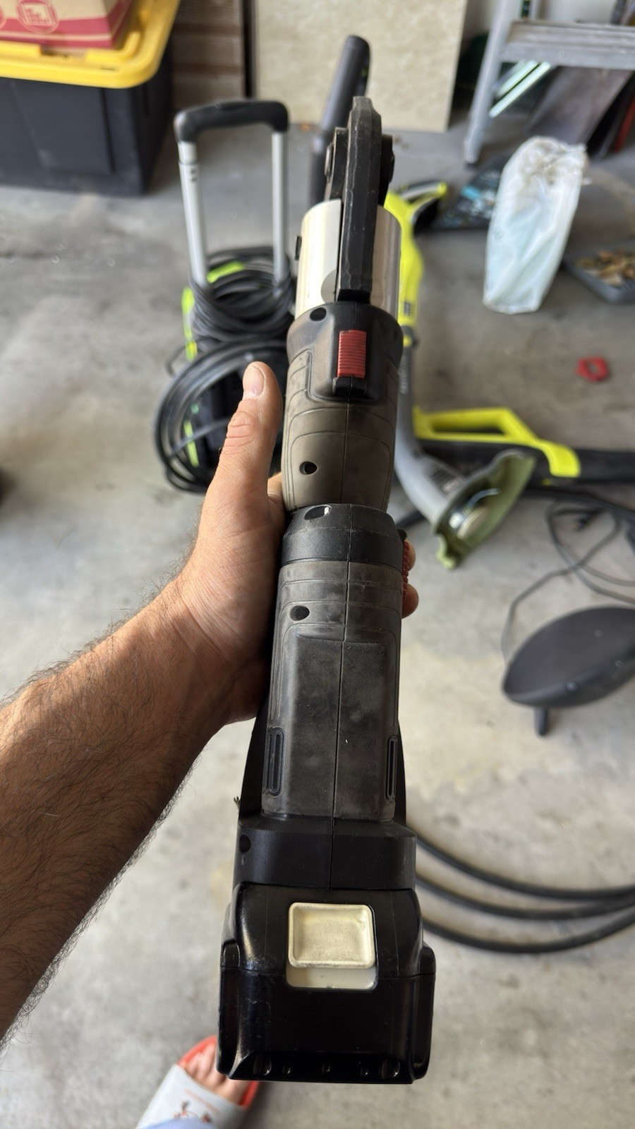 Makita 18V LXT Lithium-Ion Battery Hydraulic Bolt Cutter 1/4 in 15 in