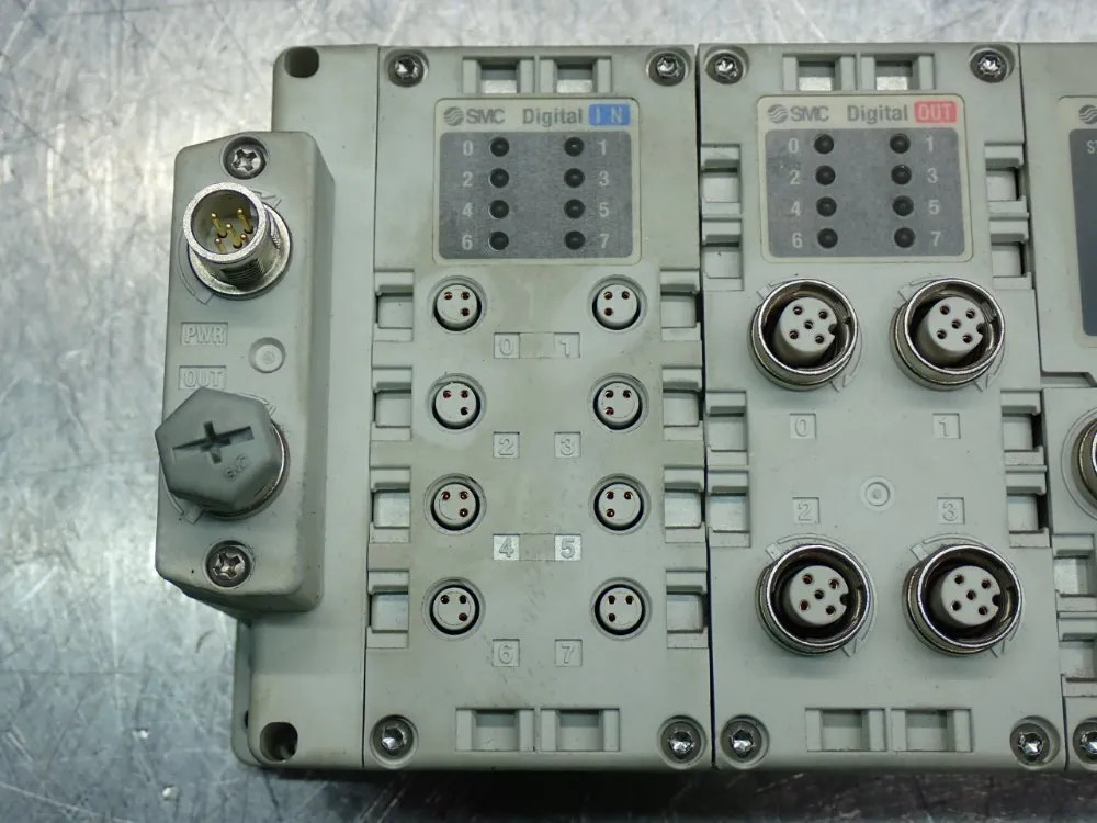 SMC PNEUMATIC MANIFOLD VALVE UNIT EX600-ED2