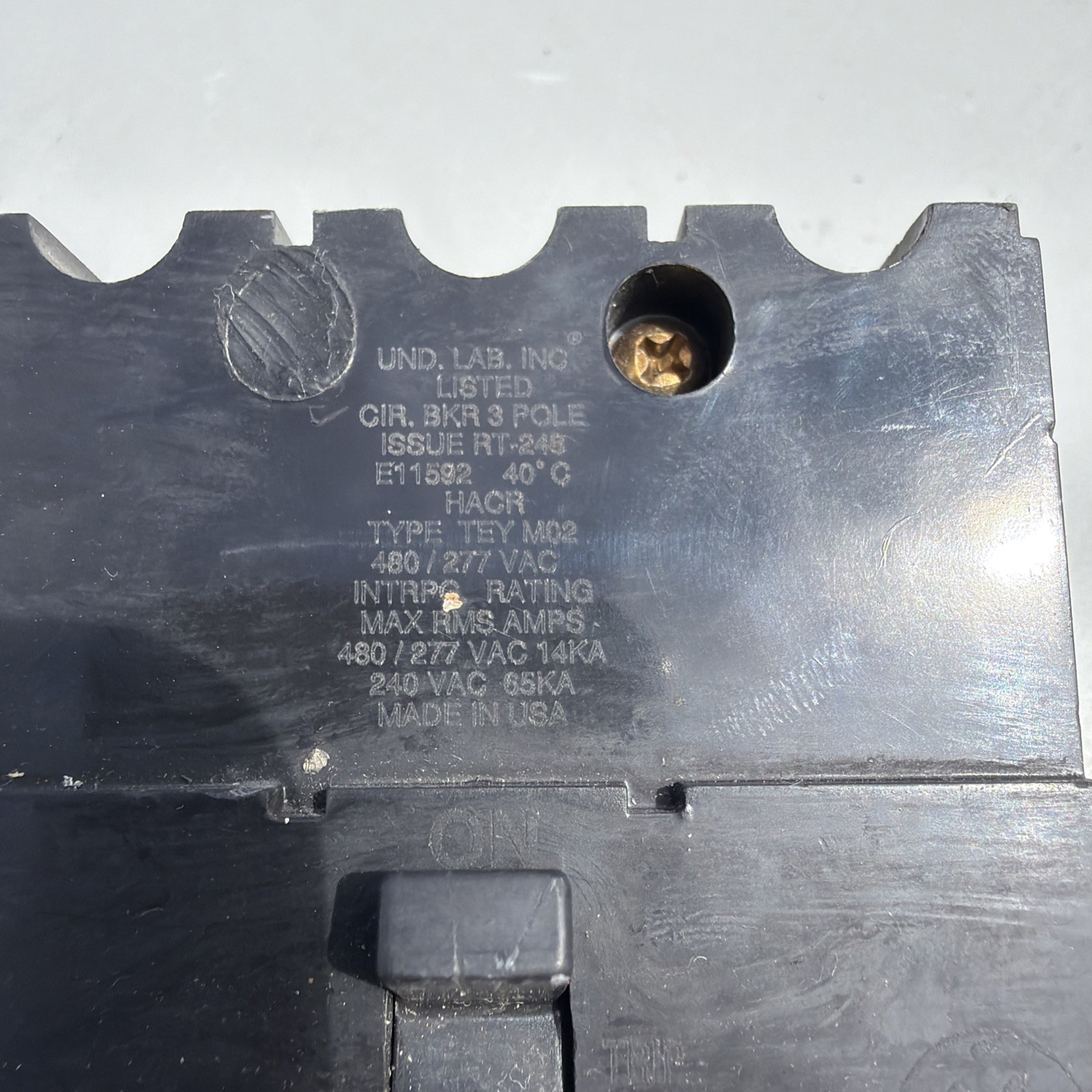 GE TEY330 CIRCUIT BREAKER, 480/277-VOLT, 3-POLE, 30-AMP, BRK / TEY FRAME