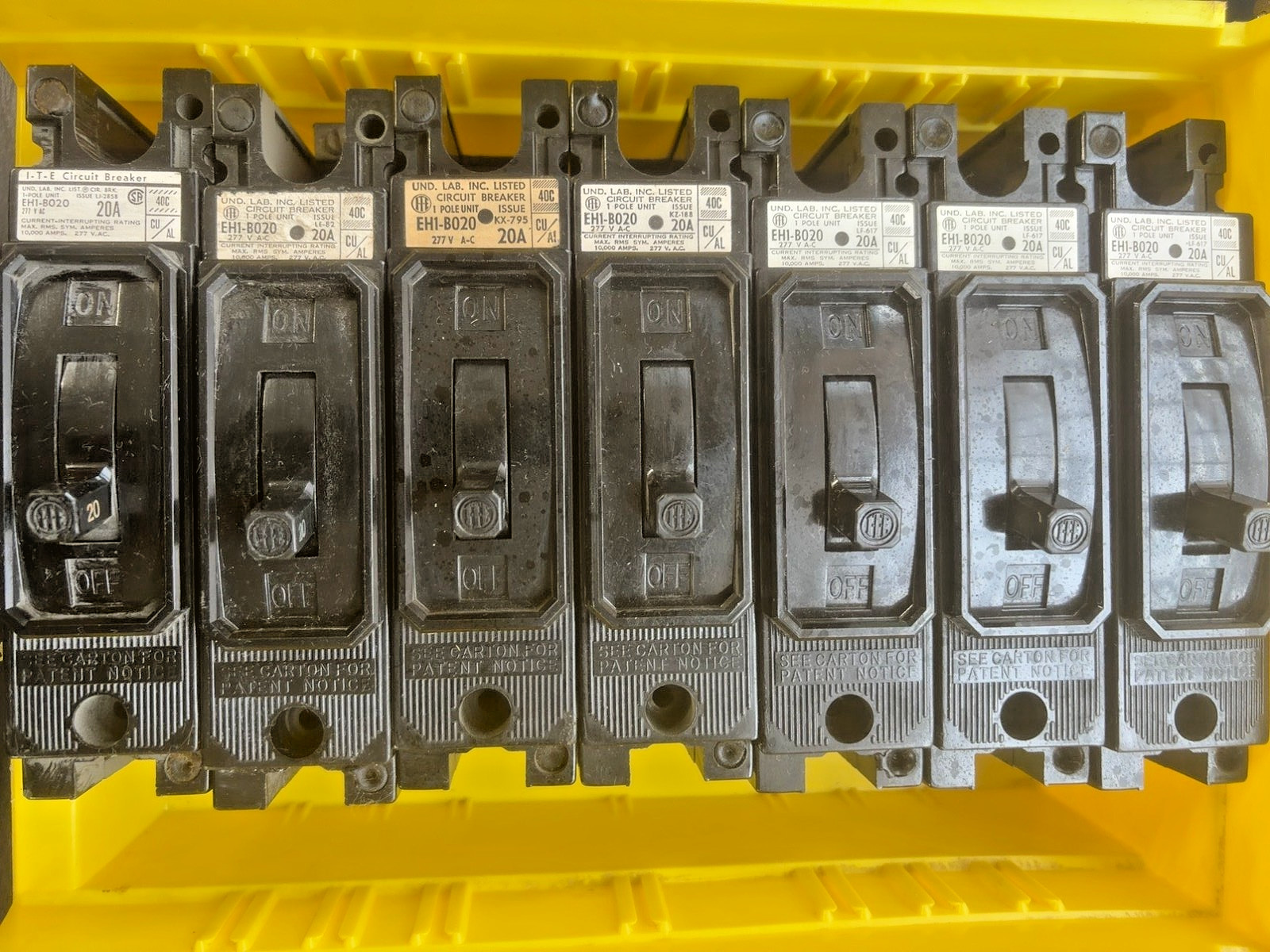 ITE EH1-B020 20A 1 Pole Circuit Breaker 277VAC 125VDC CU/AL Industrial