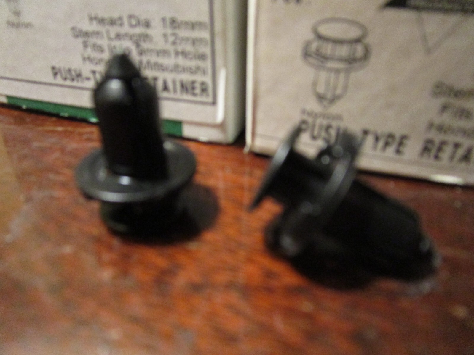 AUVECO 20247 Push-Type with Drive Pin Fender and Bumper Retainer Black QTY 30