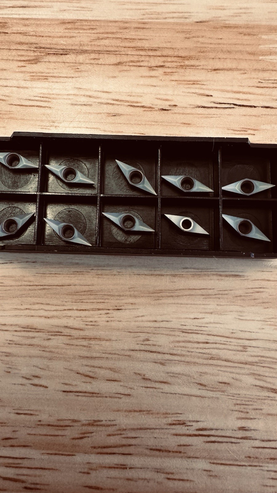 DeniTool VCGT070201-25DX30, 35 Deg, 0.004 Corner Rad. Carbide Insert (Box Of 10)