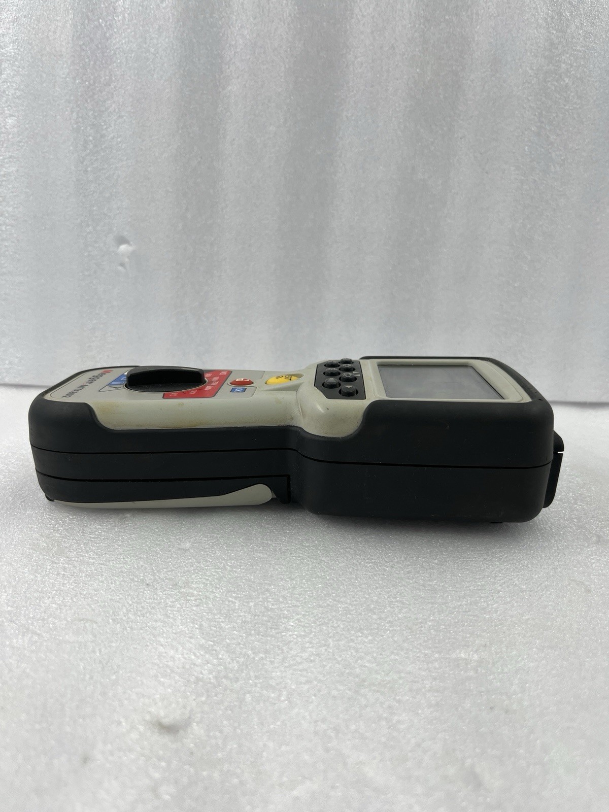 MEGGER INSULATION AND CONTINUITY TESTER CAT IV 600V MIT420/2 GRAY (FOR PARTS)