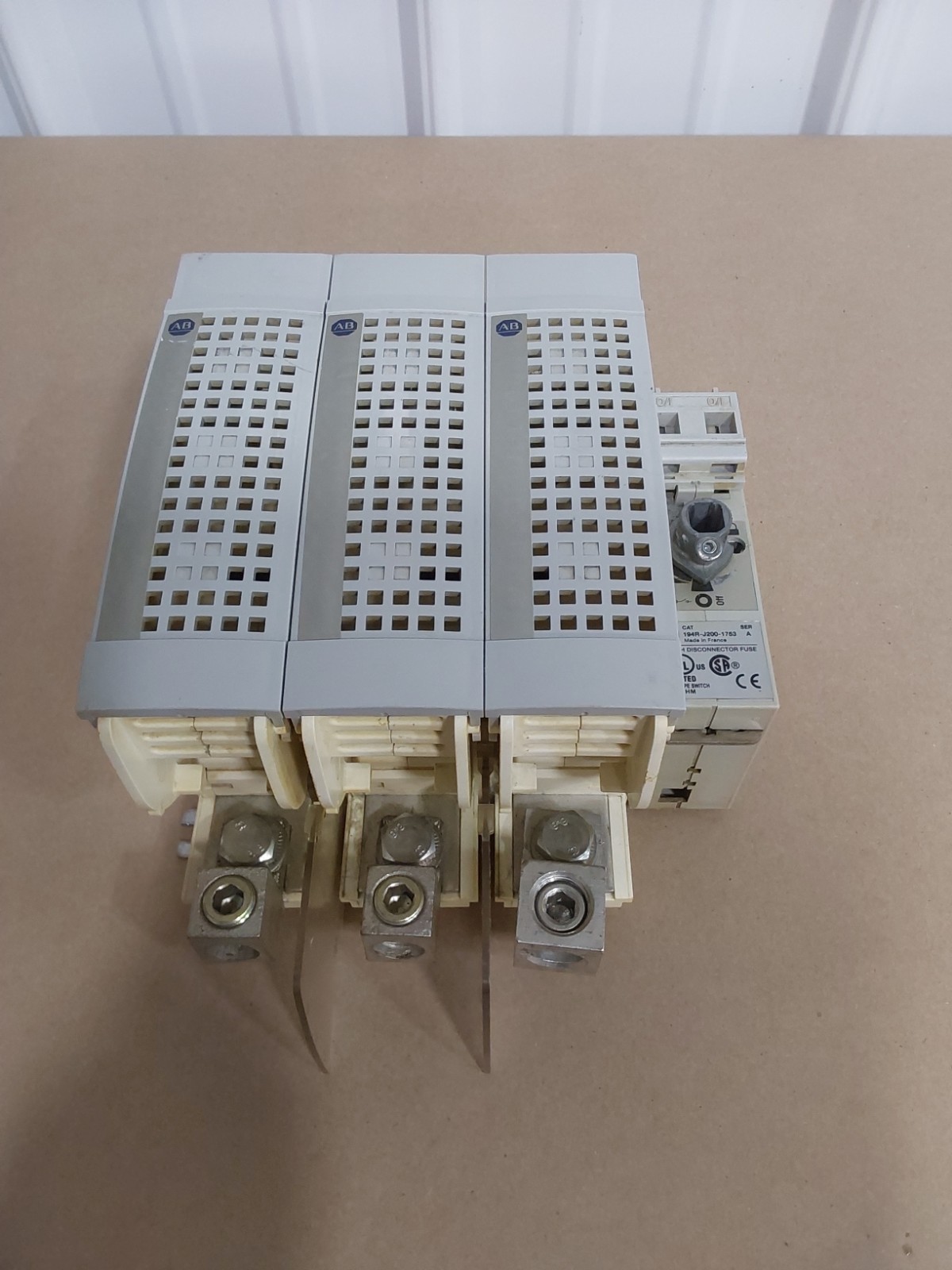 PARTS ONLY Allen-Bradley AB 194R-J200-1753 Switch Disconnector LPJ-175SP Fuse