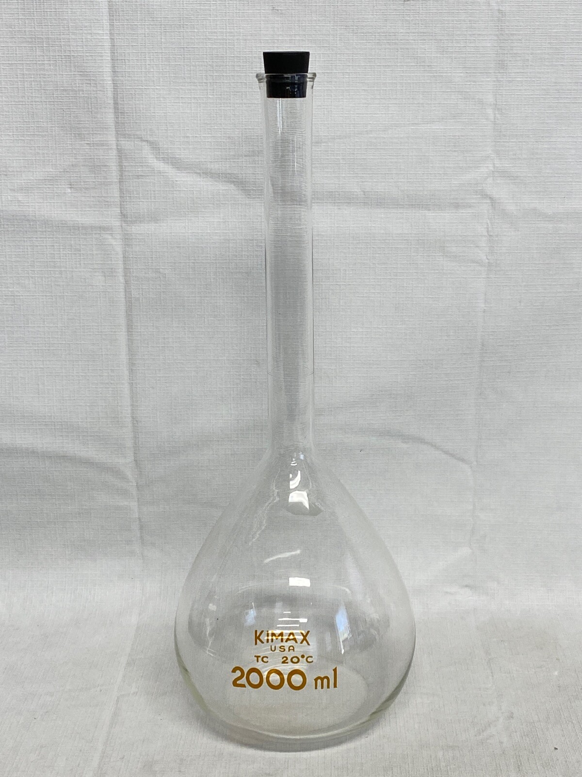 KIMAX 2000mL Glass TC Volumetric Flask w/ Rubber Stopper 16”H 58008-2000