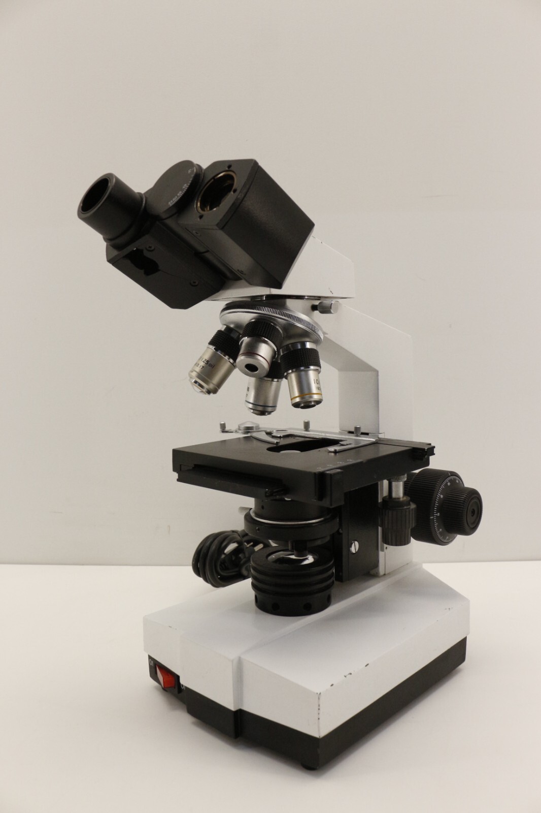 Unico G300 Binocular Microscope with 4 Objectives (4X/10X/40X/100X) #3