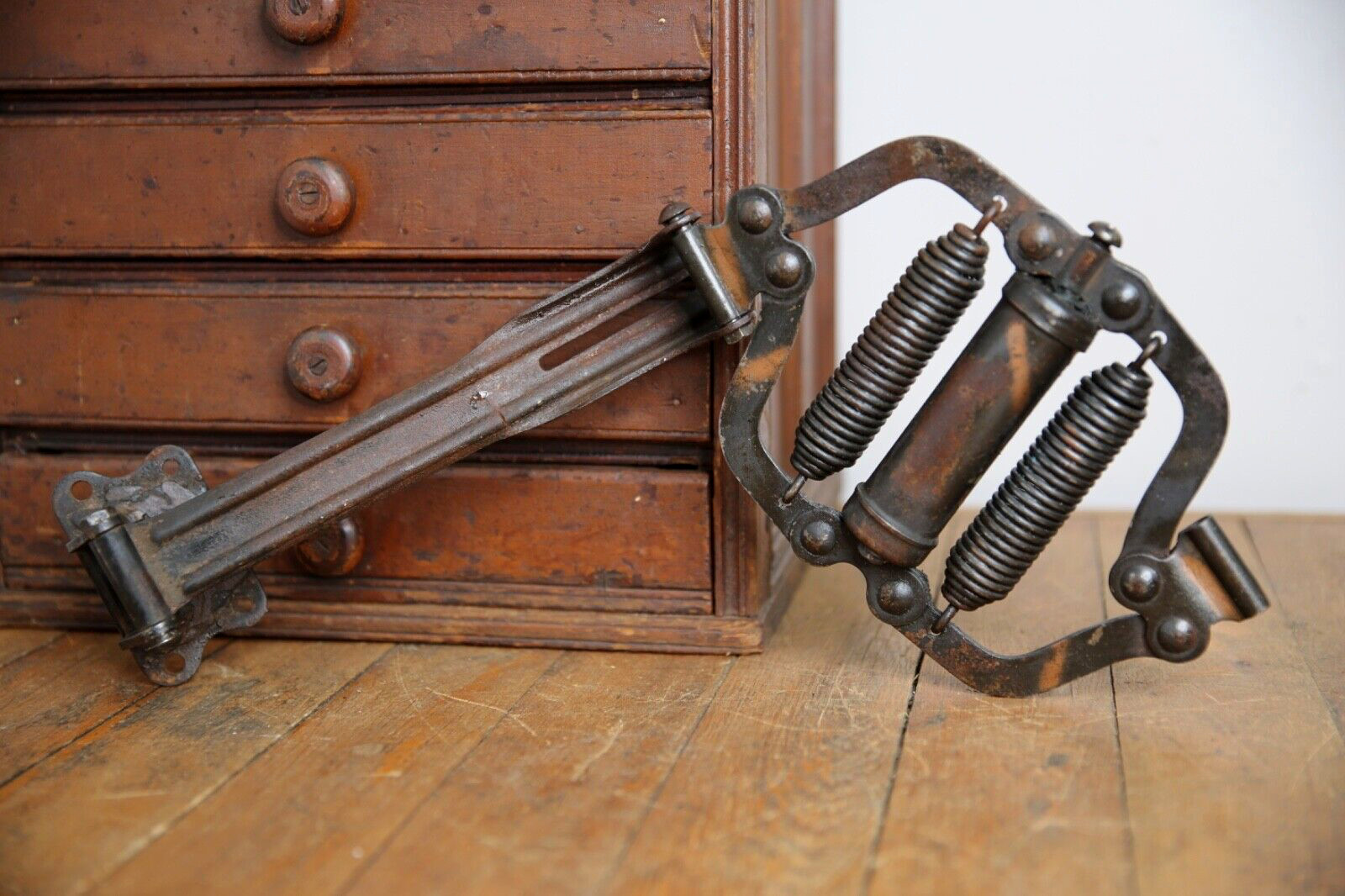 Vintage Japanned Swing Arm Potbelly Door Closer hardware antique copper flash