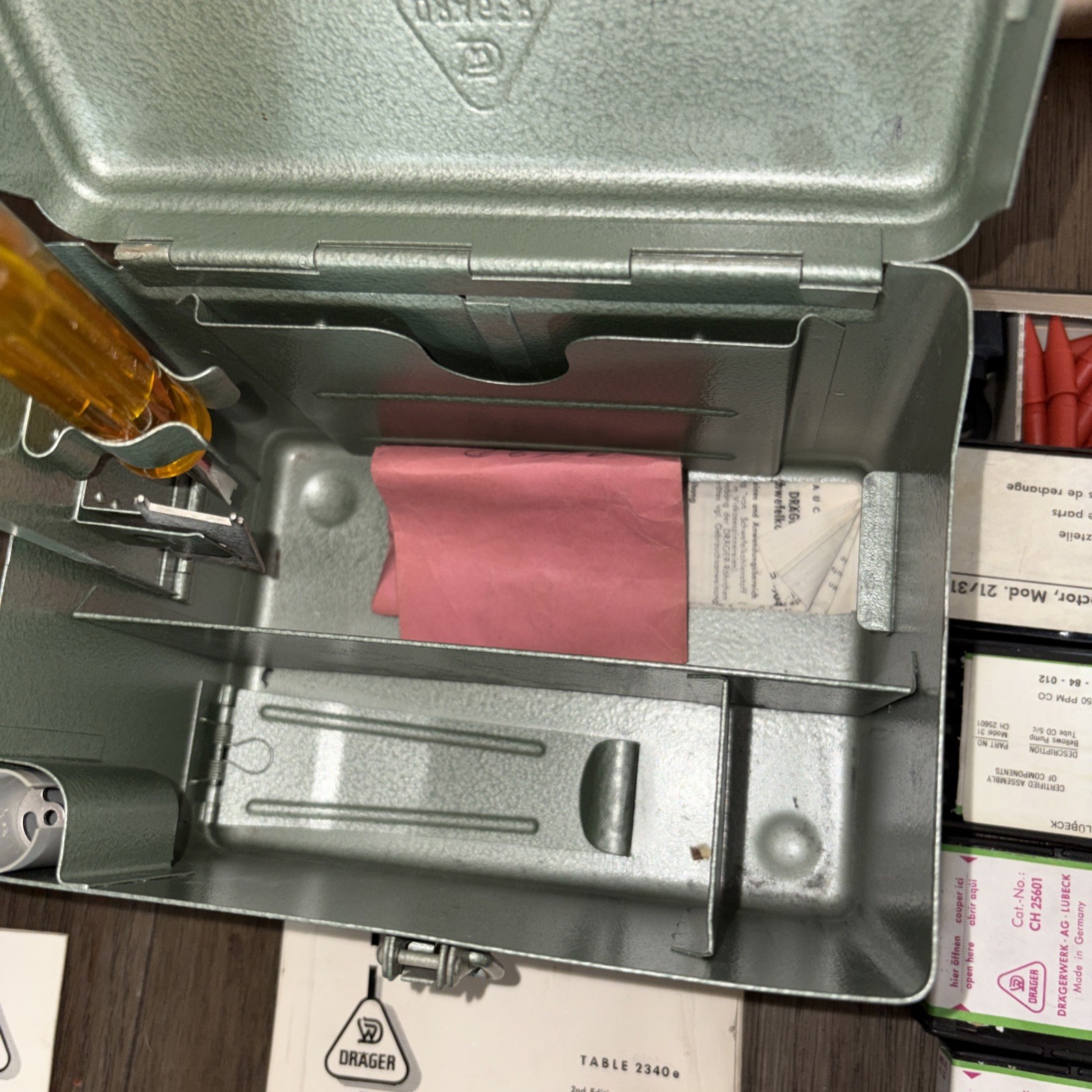 DRÄGER GASSPÜRGERÄT MULTI GAS LEAK DETECTOR MOD 21/31 V100 ZUBEHÖR THW FEUERWEHR