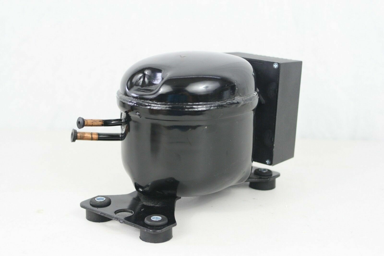 12V 24V DC Refrigeration Compressor Fridge Freezer Marine Solar QDZH35G R134a