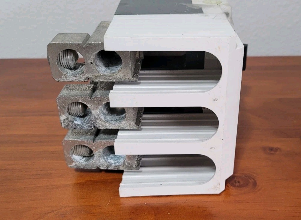 EATON Cutler-Hammer LGH3630NN Circuit Breaker L630H Frame 600A, 3P, 600VAC