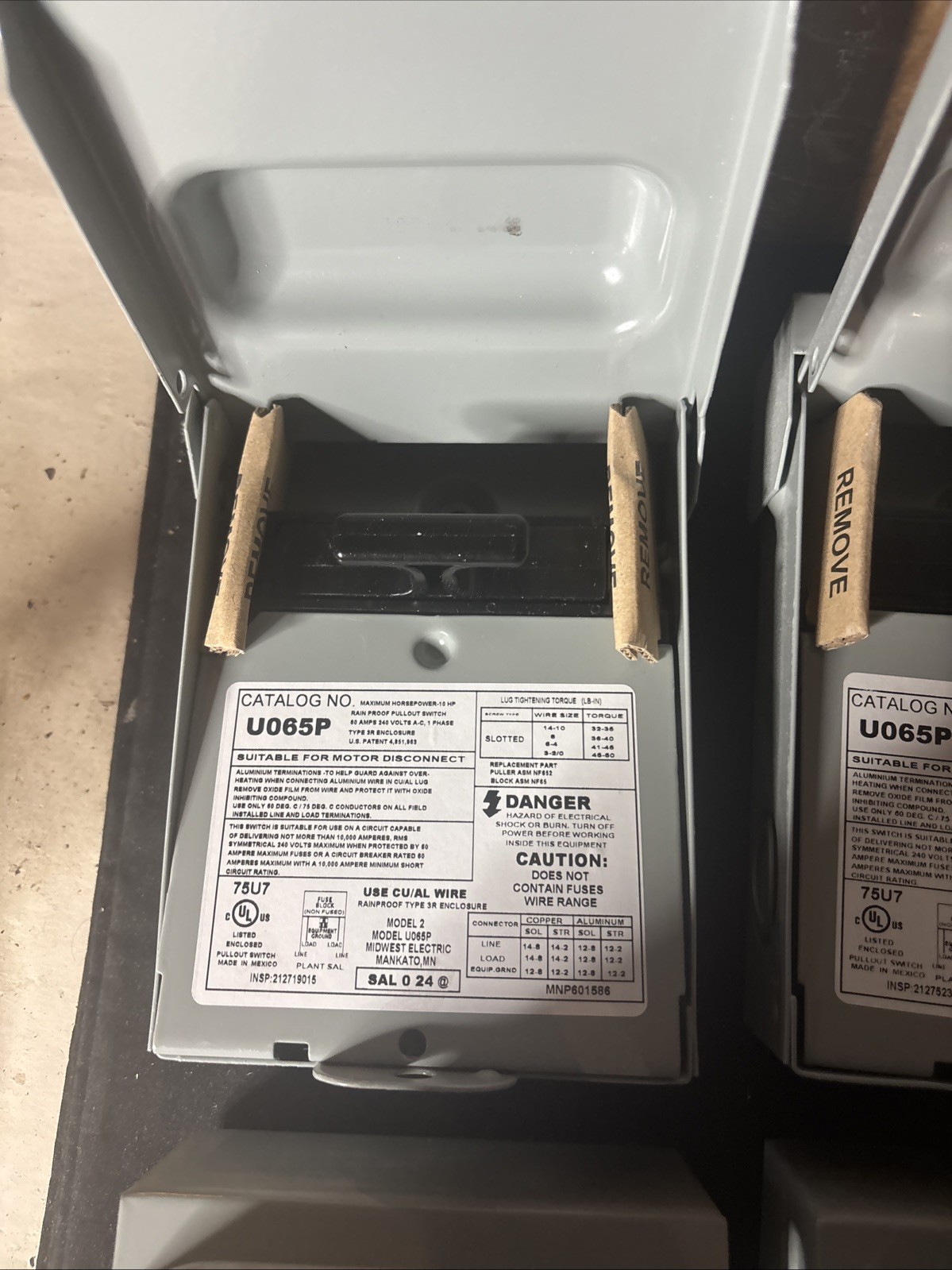 Midwest U065P Rainproof Pullout Disconnect Switch, 60 Amps, 240v AC, 10 hp