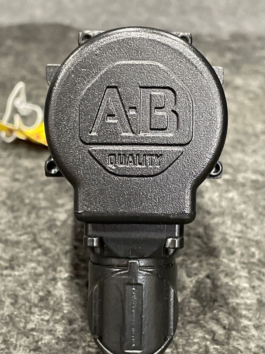 ALLEN BRADLEY Kinetix VP Low Inertia Servo Motor VPL-A0632F-PJ14AS