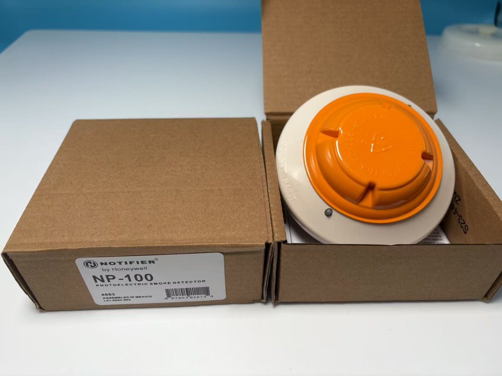 NP-100 Notifier Photoelectric Smoke Detector Fire Alarm NP 100 Fast Ship