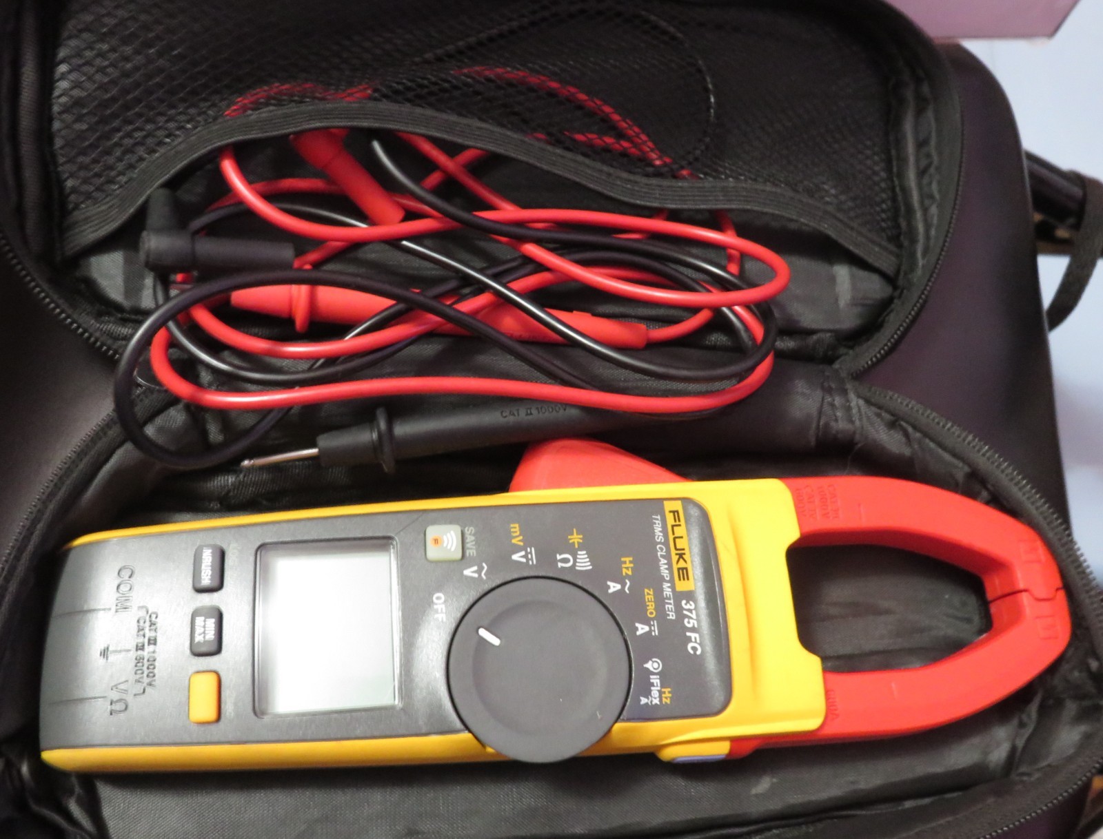 Fluke 375 FC True RMS Clamp Meter CAT IV Inrush Data Hold w/ Case & Leads