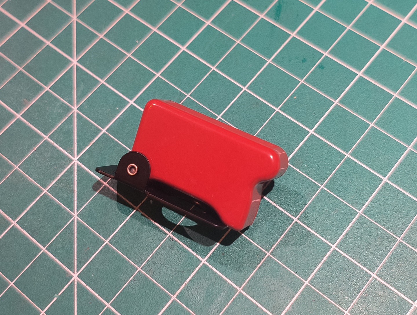 SAFRAN LABINAL 8496K2 MS25223-2 3 Pos Center Return Toggle Switch Guard MIL SPEC