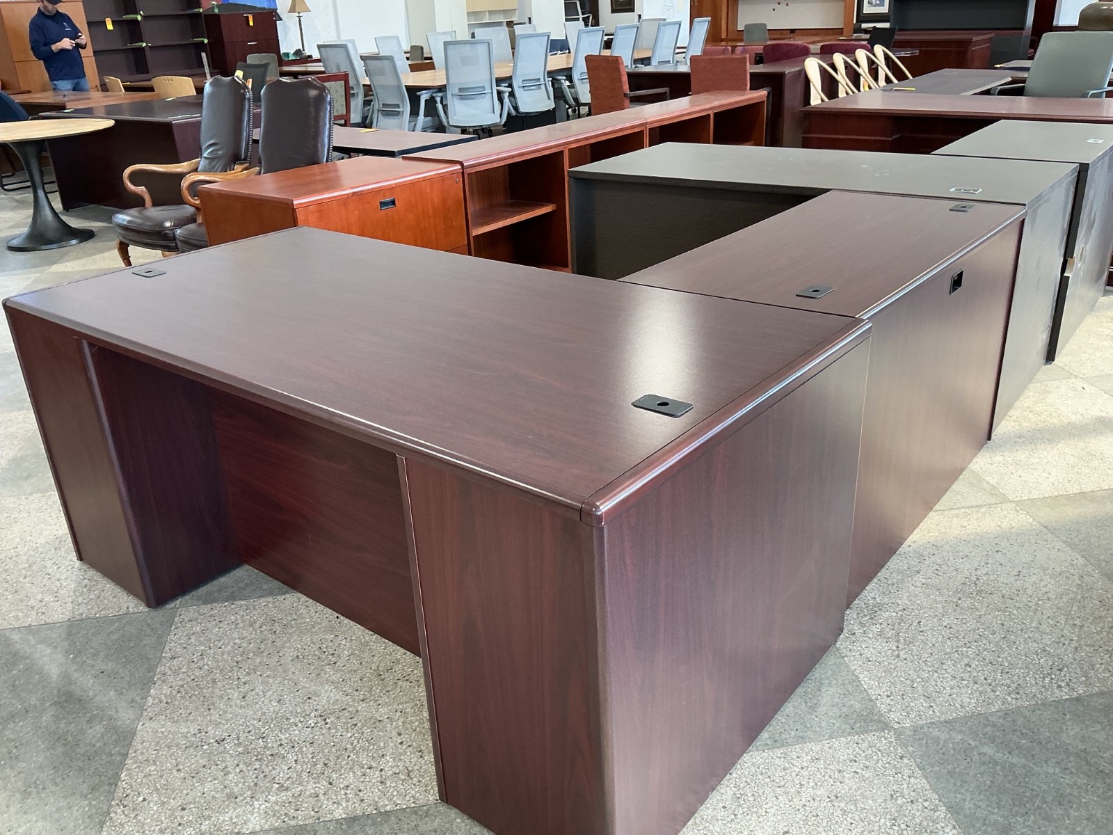 6′ x 7′ L shape desk by HON in Mahogany Laminate – Left Hand