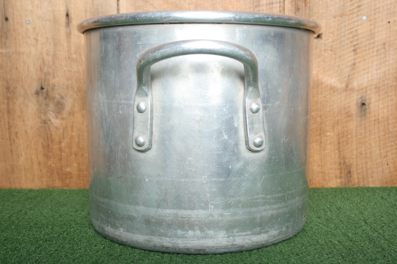 Vintage 12 qt. Aluminum Double Handled Commercial Stock Pot