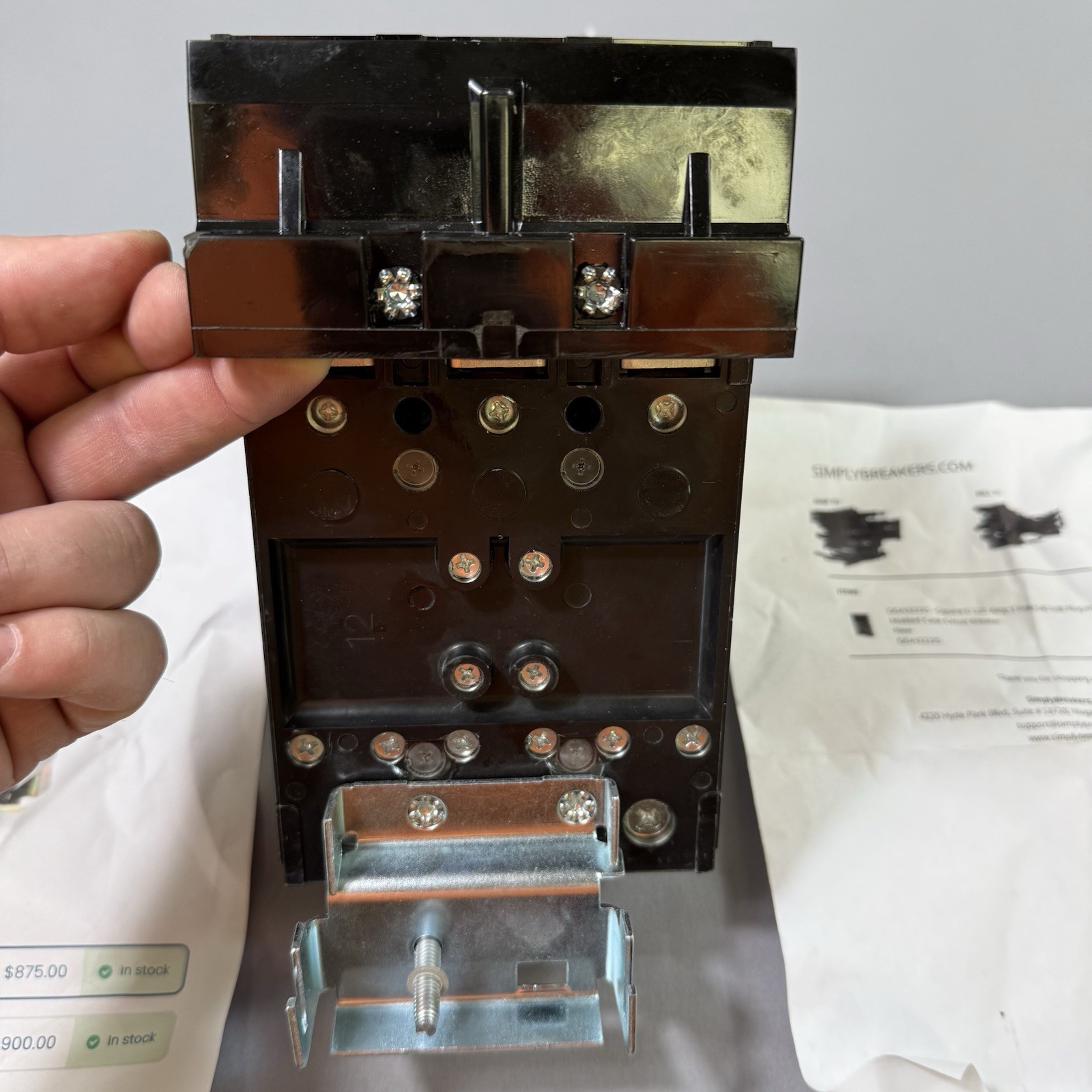 NEW Square D PowerPact 225 Amp Plug In Circuit Breaker 240 VAC 3 Pole QGA32225