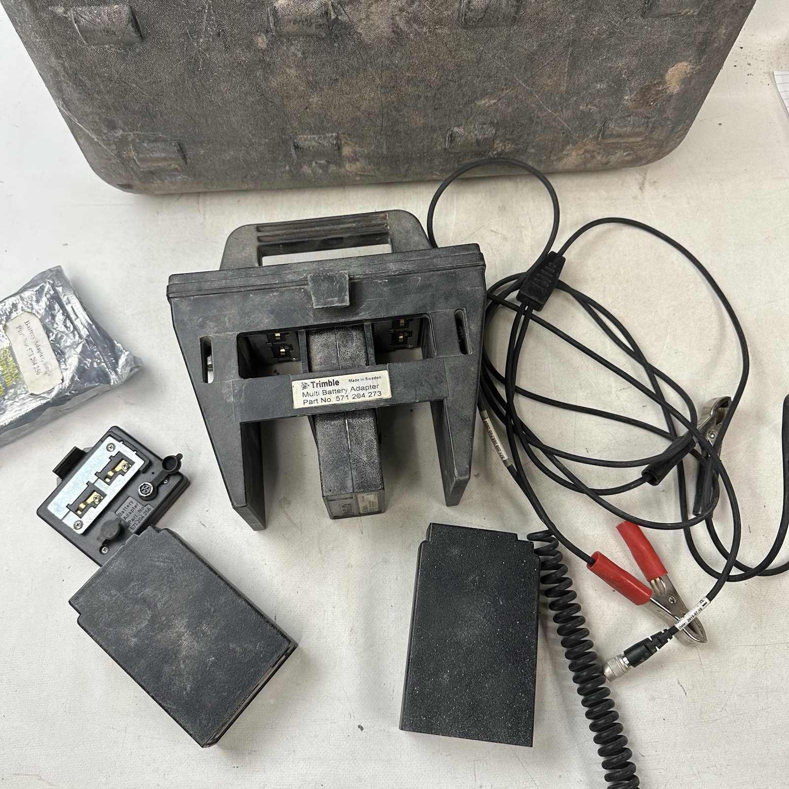 Trimble Power Pack Kit With Batteries Untested May Be Incomplete As Is