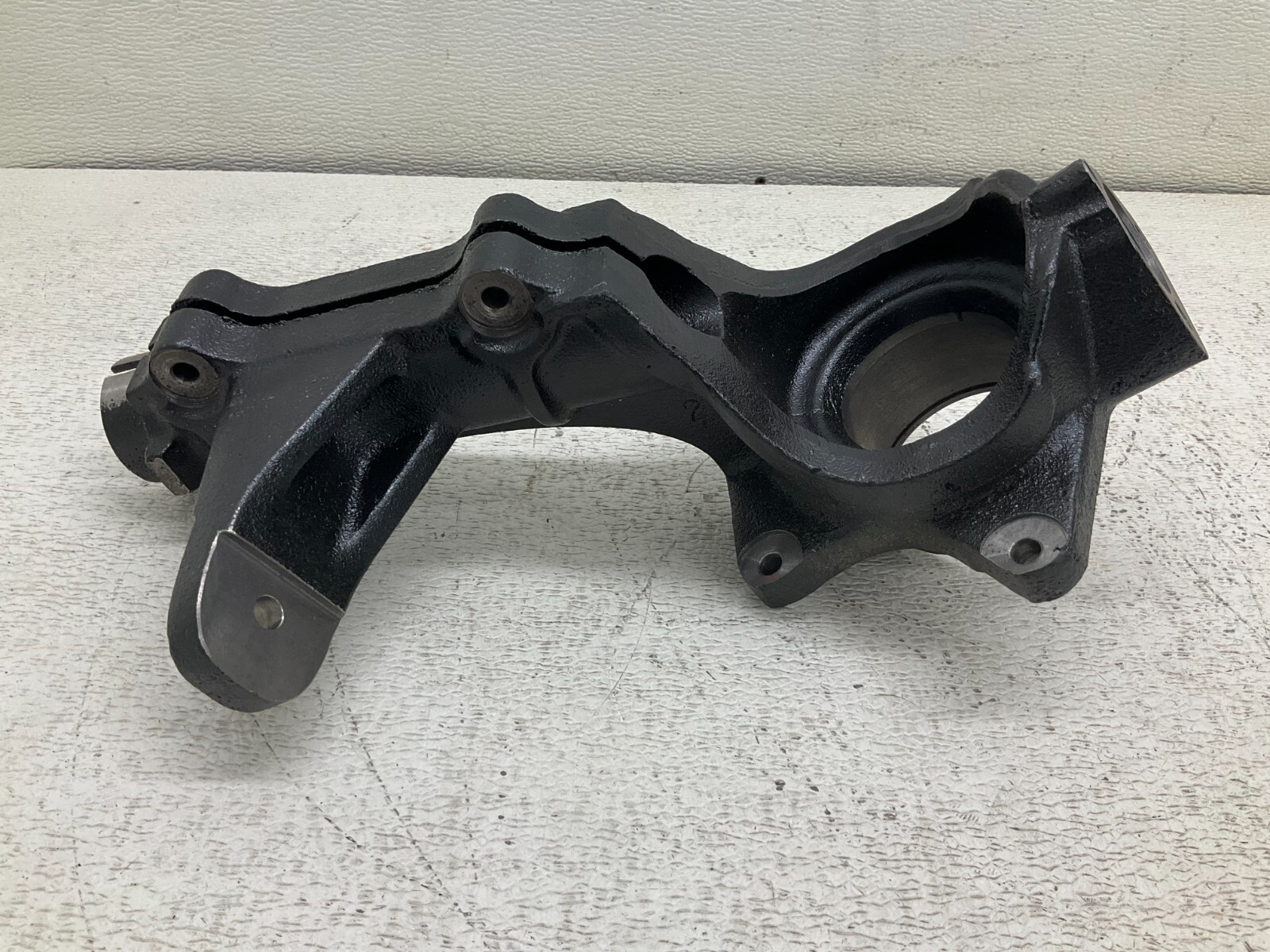 Daedong Kioti U3215-51318 RH Knuckle U321551318 U3215 New (TSC)