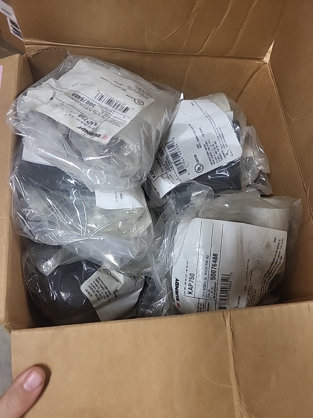 BURNDY KAP750 – 750 KCMIL AL MECH PIN ADAPTOR – (Pack of 1)
