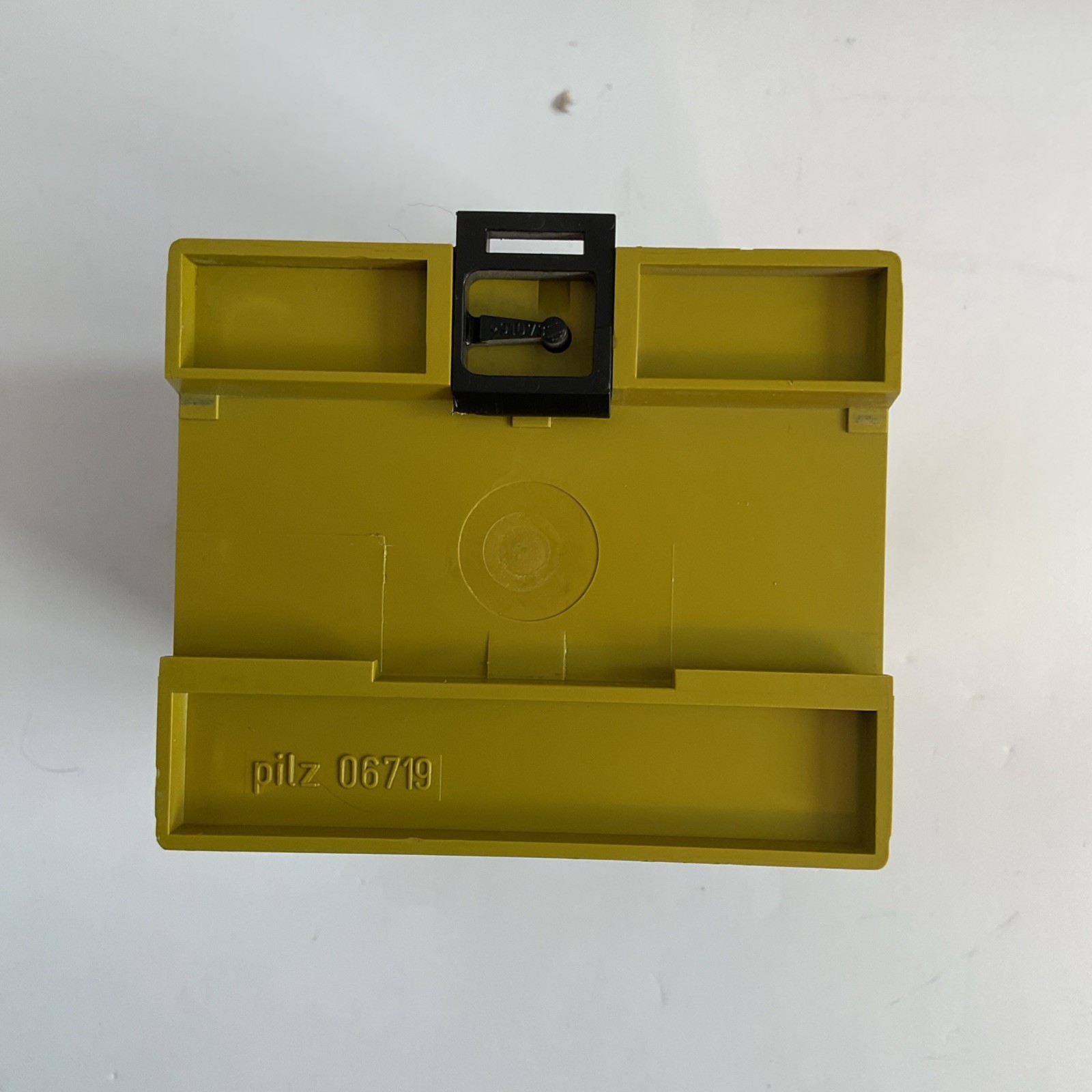 Pilz 474790 PNOZ V Safety Relay – 474790