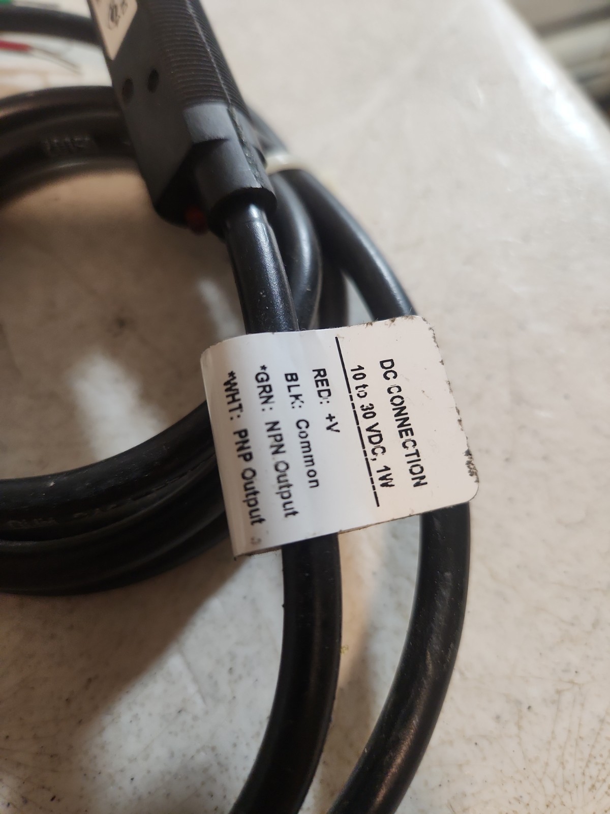 Cutler Hammer 13104A6517 Series A3 Diffuse Reflective Sensor, 10-30VDC