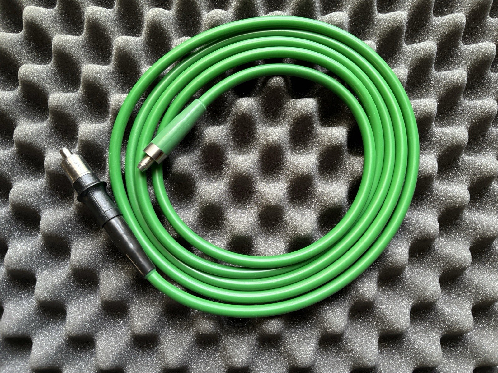 Stryker Fiber Optic Light Cable 233-050-400 AIM SafeLight Green 5mm X 3.05m
