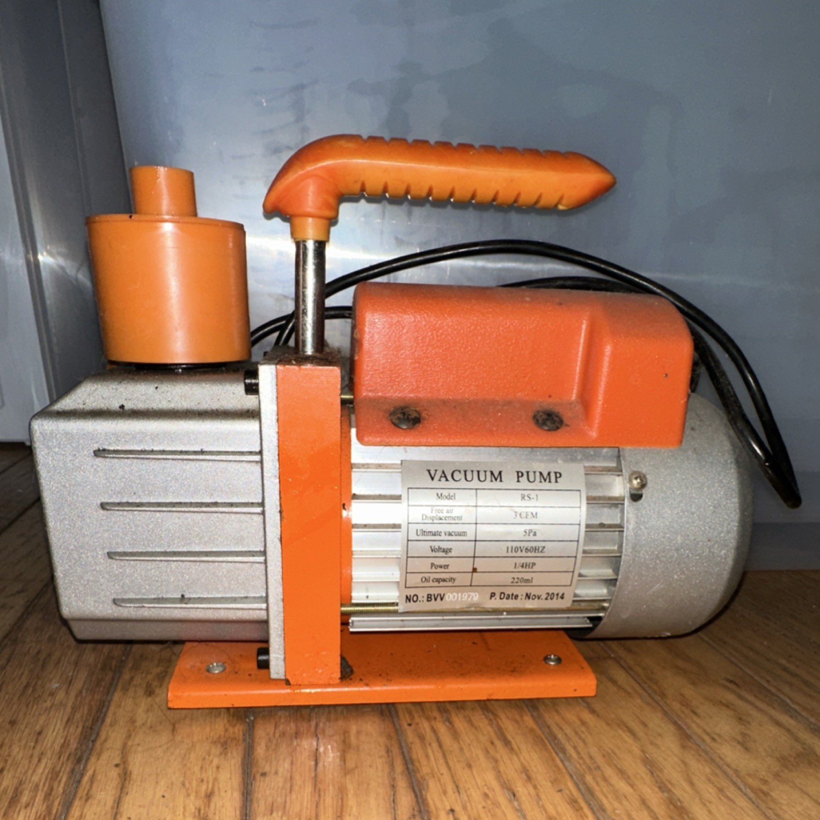 Best value vac Vacuum Pump 3 CFM 1/4 HP 5 Pa 110V 60Hz Oil Capacity 220ml