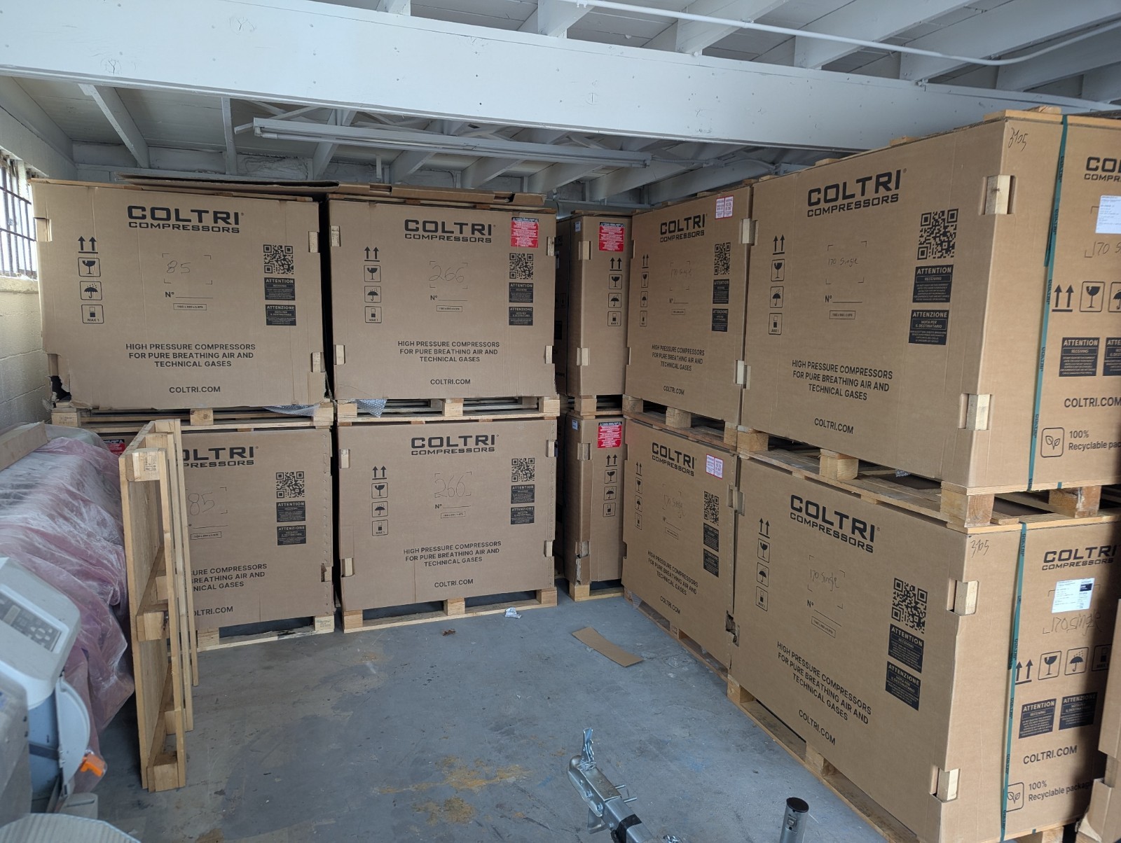 Coltri CNG RC-85 EM, MCH-5 Single Phase Compressor 220 volt, 3600 PSI, 250 hours