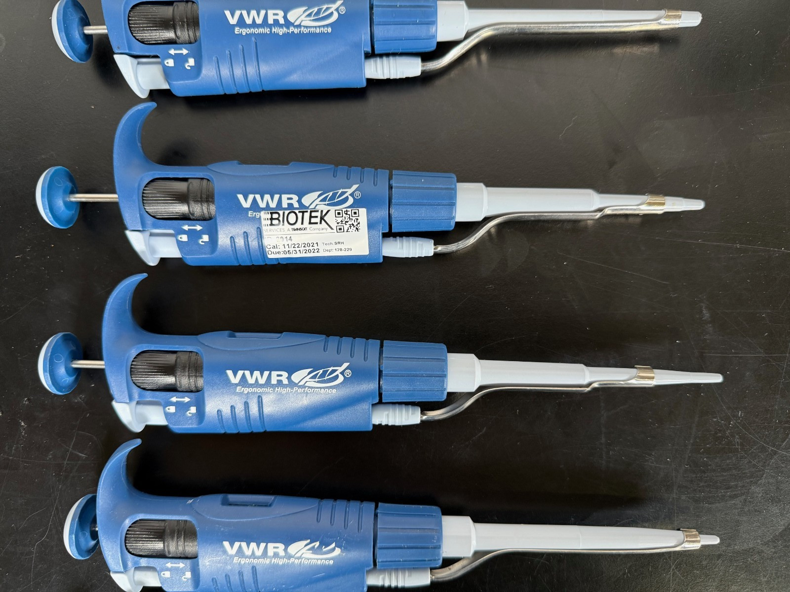 VWR Set of 6 Pipettes w/Stand 0.1-2, 0.5-10, 2-20, 10-100, 20-200, 100-1000 uL