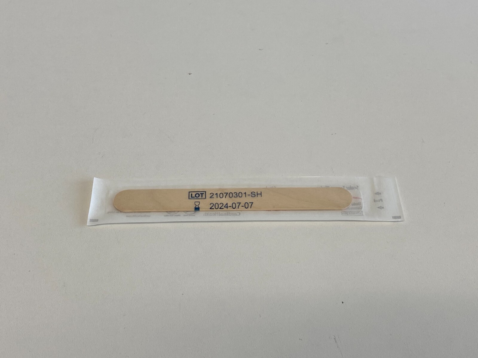H17: 3 Boxes (100/Box) Cardinal Health C1560-006 Tongue Depressors Exp. 07-2024