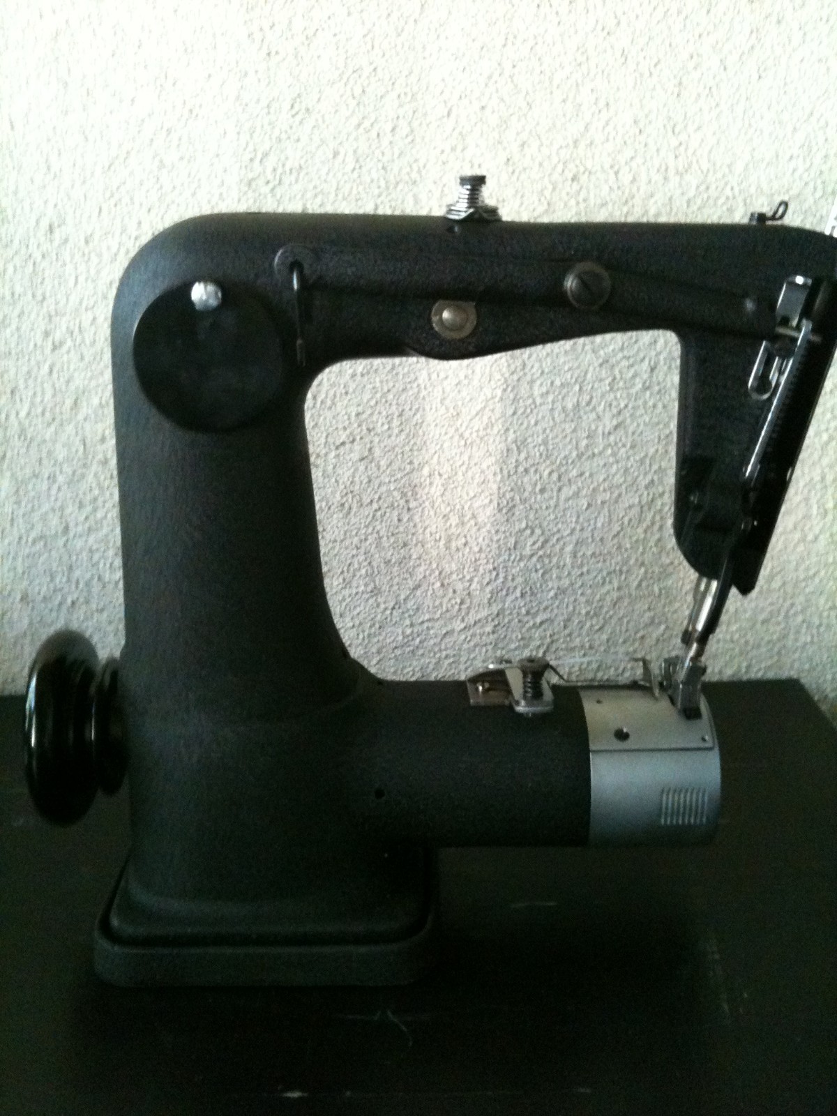 SINGER 107-1 HAT SWEATBAND MACHINE