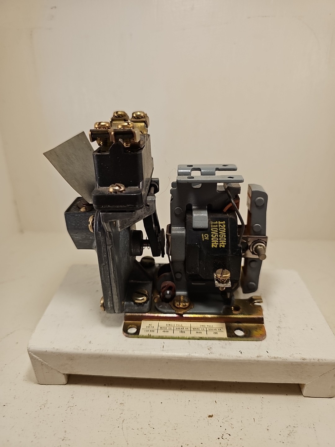 NOS New SQUARE D 9050 AO10D PNEUMATIC TIMER 600V L2959 S49 W32A COIL ECS