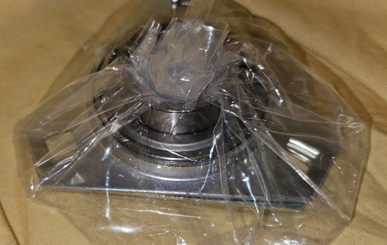 1 1/4″ 3 Bolt Tringular Flange, Zinc Plated, Press Steel, Flush IR, …