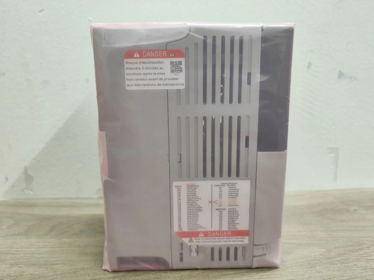 NEW Allen-Bradley 22A-V4P5N104 PowerFlex 4 0.75 kW (1 HP) AC Drive 22AV4P5N104