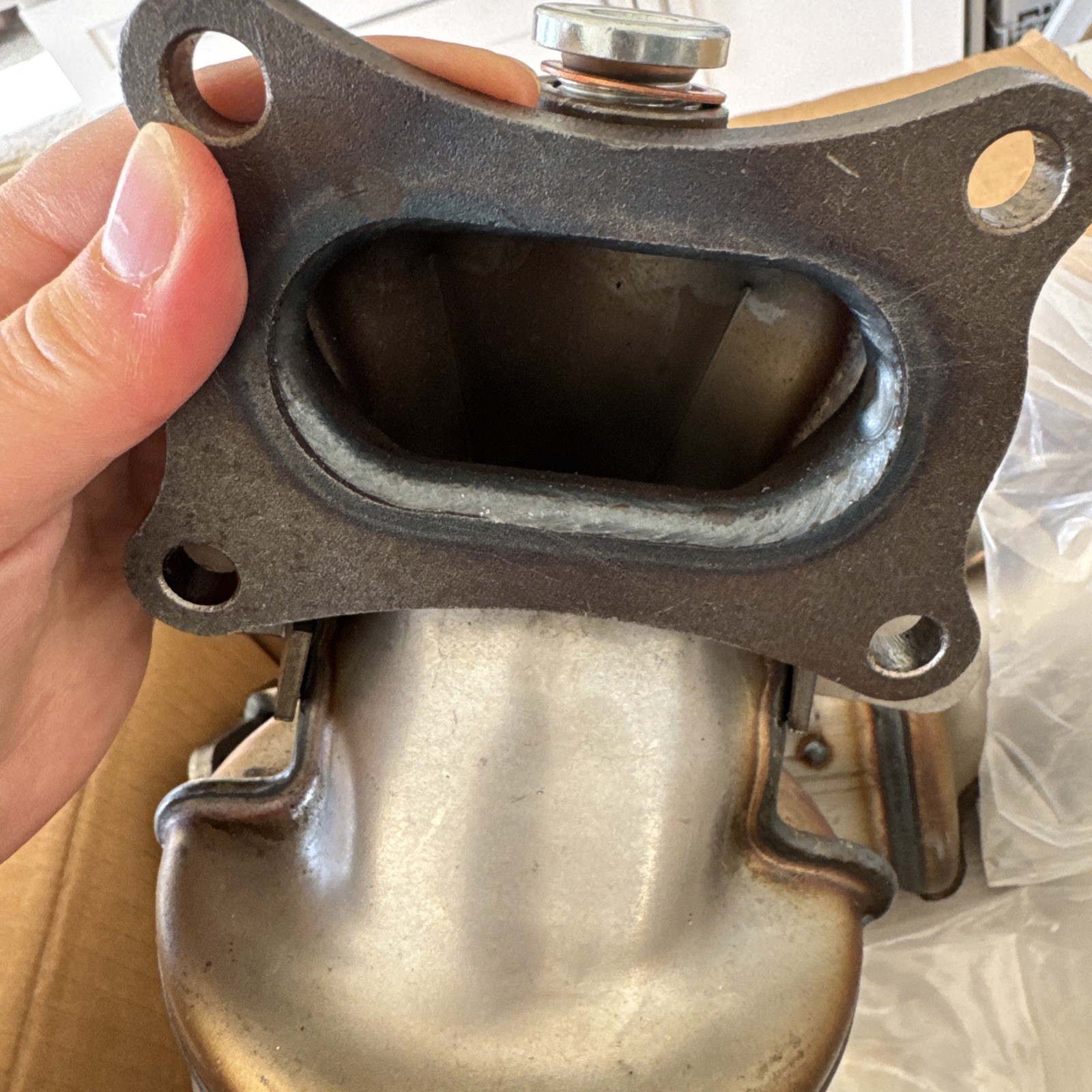 2 NEW SAROTIN N/JIE/D101036 N/JIE/D011022 CATALYTIC CONVERTERS new open box