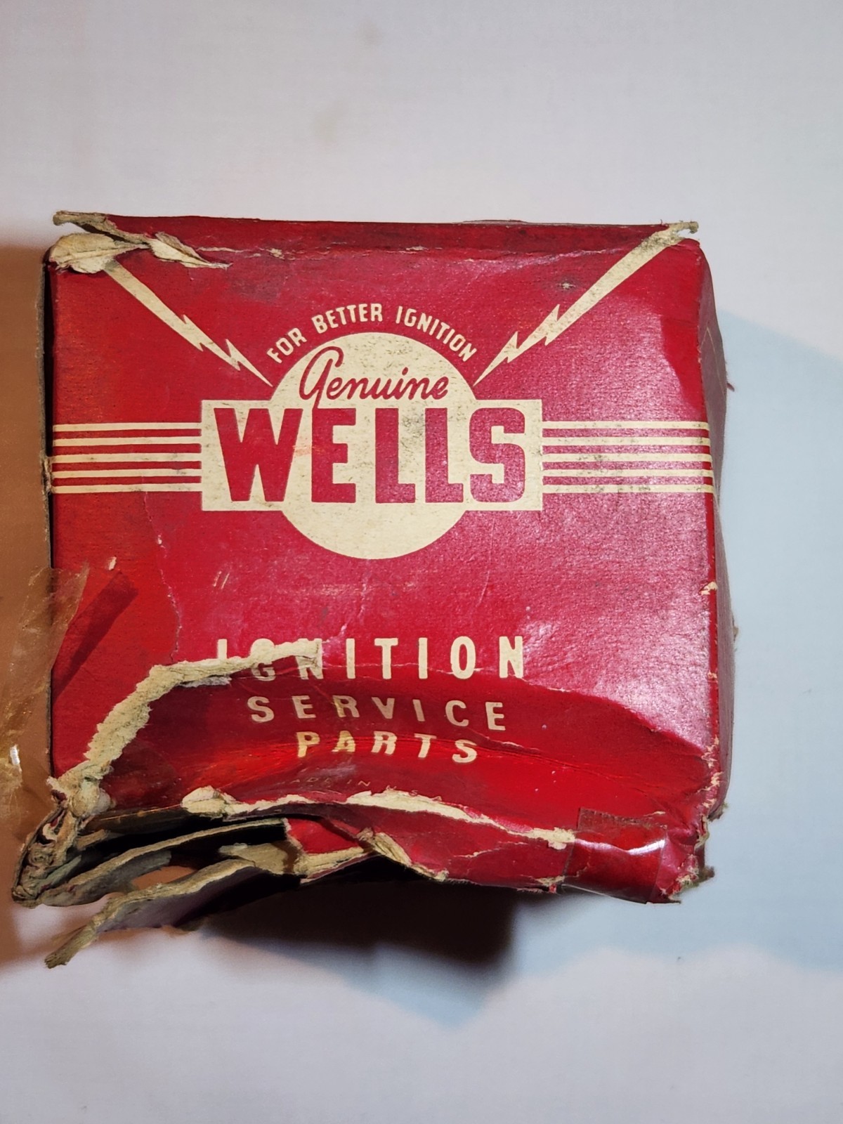 Ford 8N 9N 2N Tractor NOS Distributor Cap Front Mount Genuine Wells New