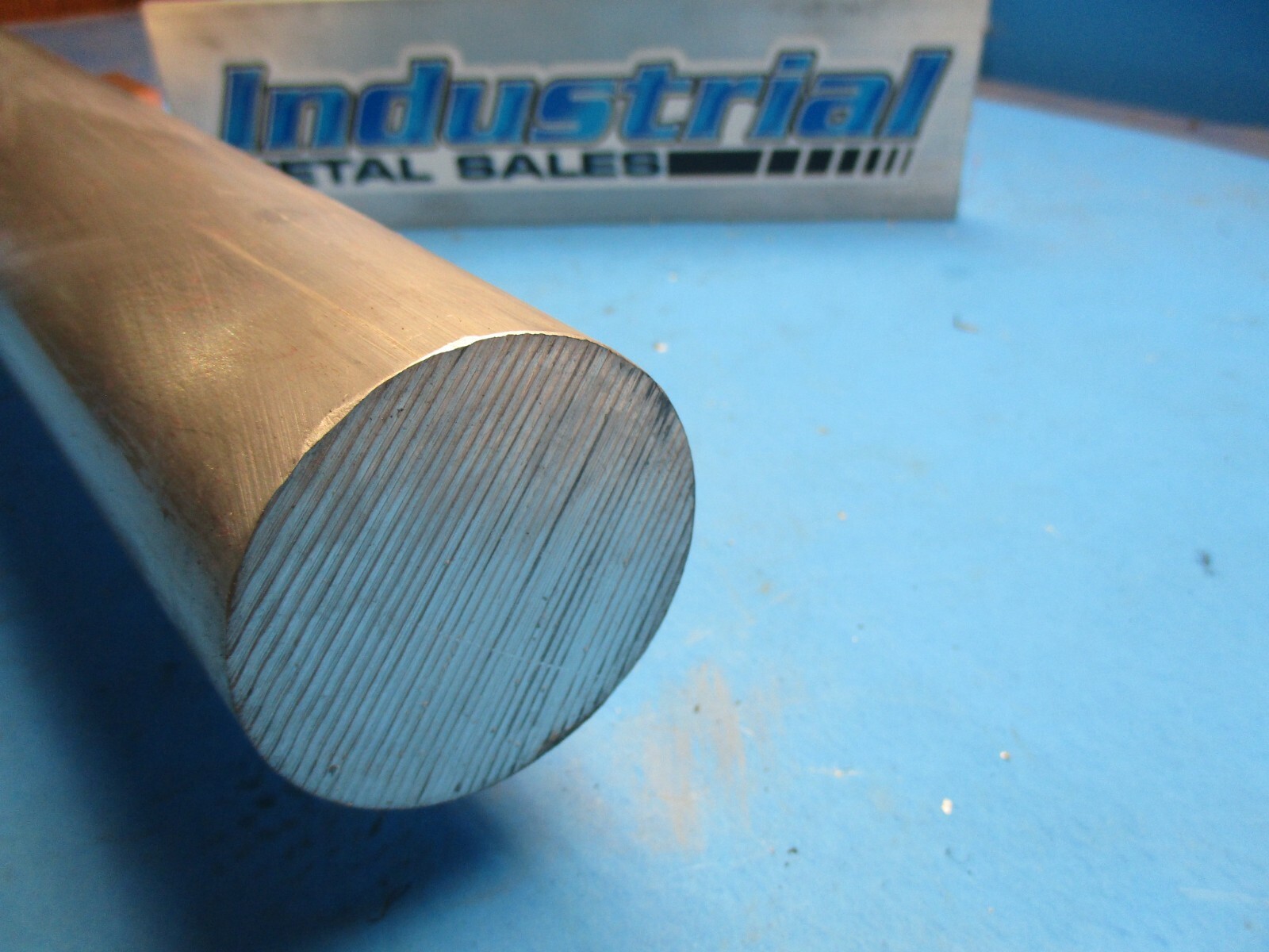 3-1/2″ Dia x 8″-Long 6061 T6511 Aluminum Round Bar– 3.5″ Dia 6061 T6511 Rod